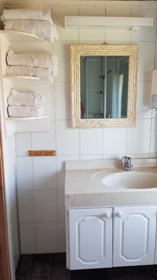 Farmer Apartment Laukvik ภายนอก รูปภาพ